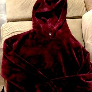Burgundy sweater with hoodie